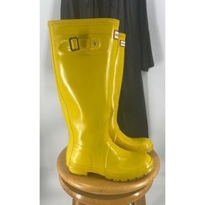 Hunter tall yellow unisex, rain boot M5 W6